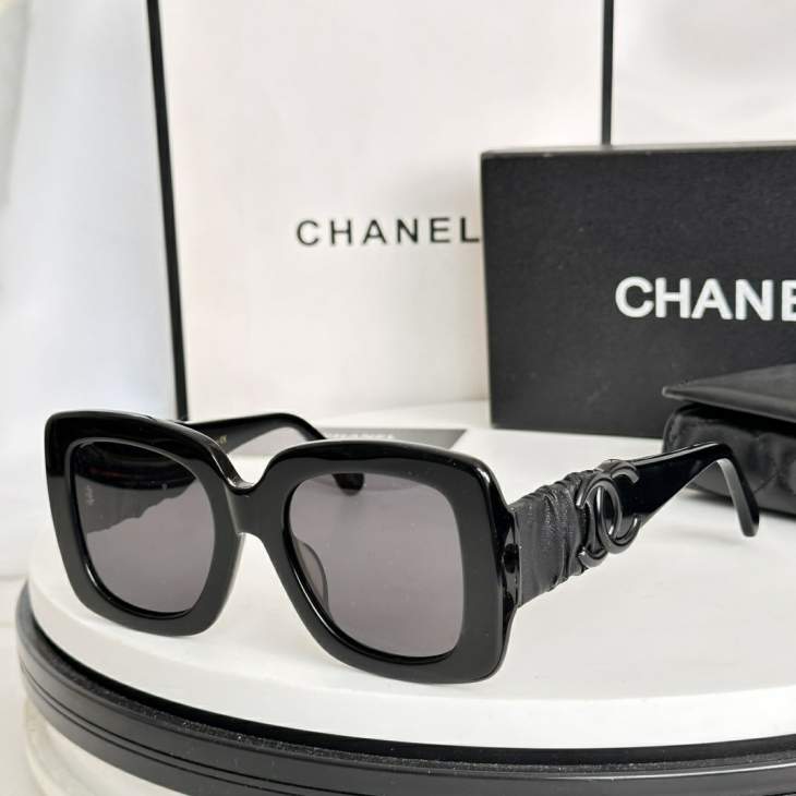 Picture of Chanel Sunglasses _SKUfw77709403fw